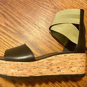 Sorel  Cameron Platform Sandal
